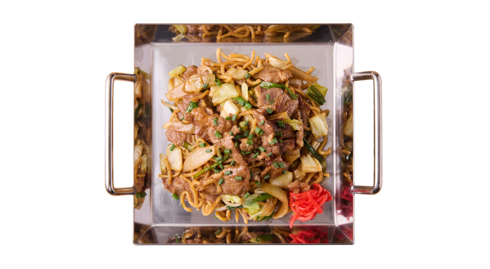 朝におすすめの“肉料理”札幌東急REIホテルの朝ごはん「ジンギスカン焼きそば」
