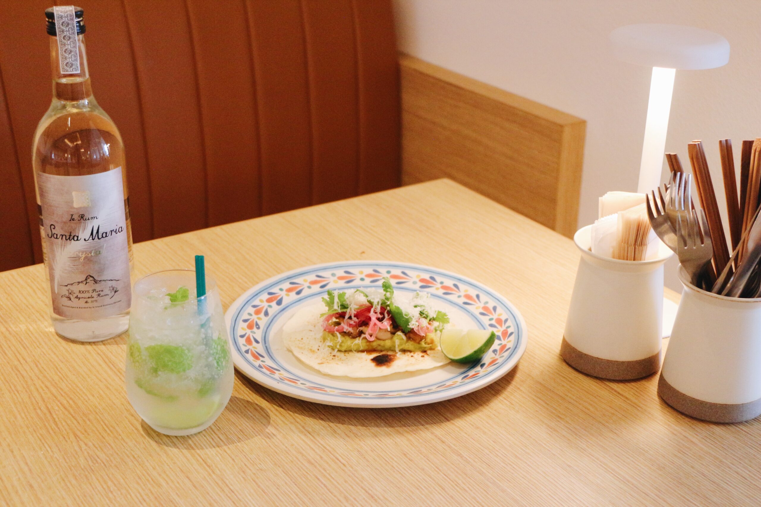 ABTおすすめコースの料理とドリンク