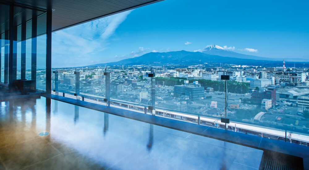 清流の調べと悠然たる富士水の都で憩う、優雅な旅