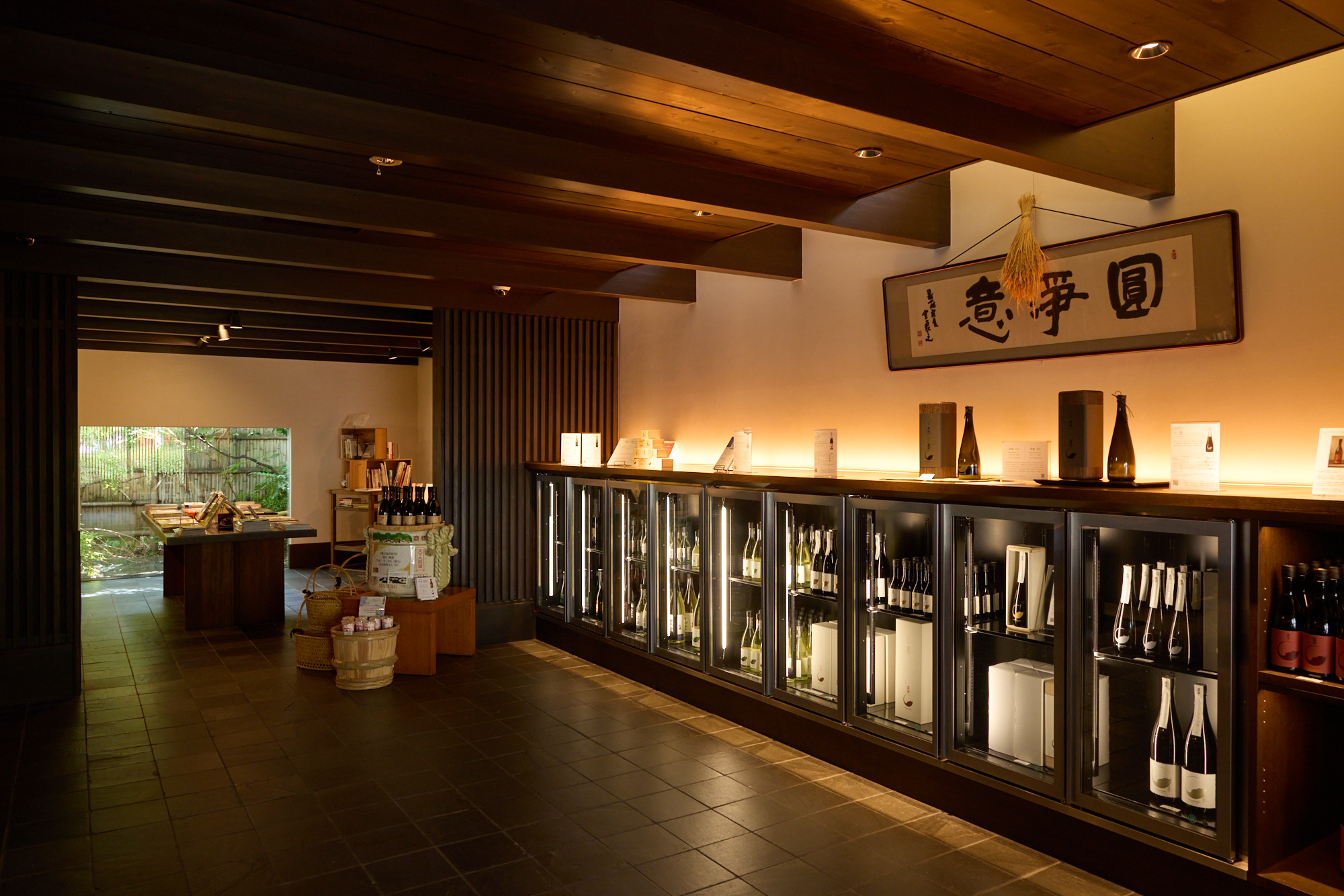 宮坂醸造 店内