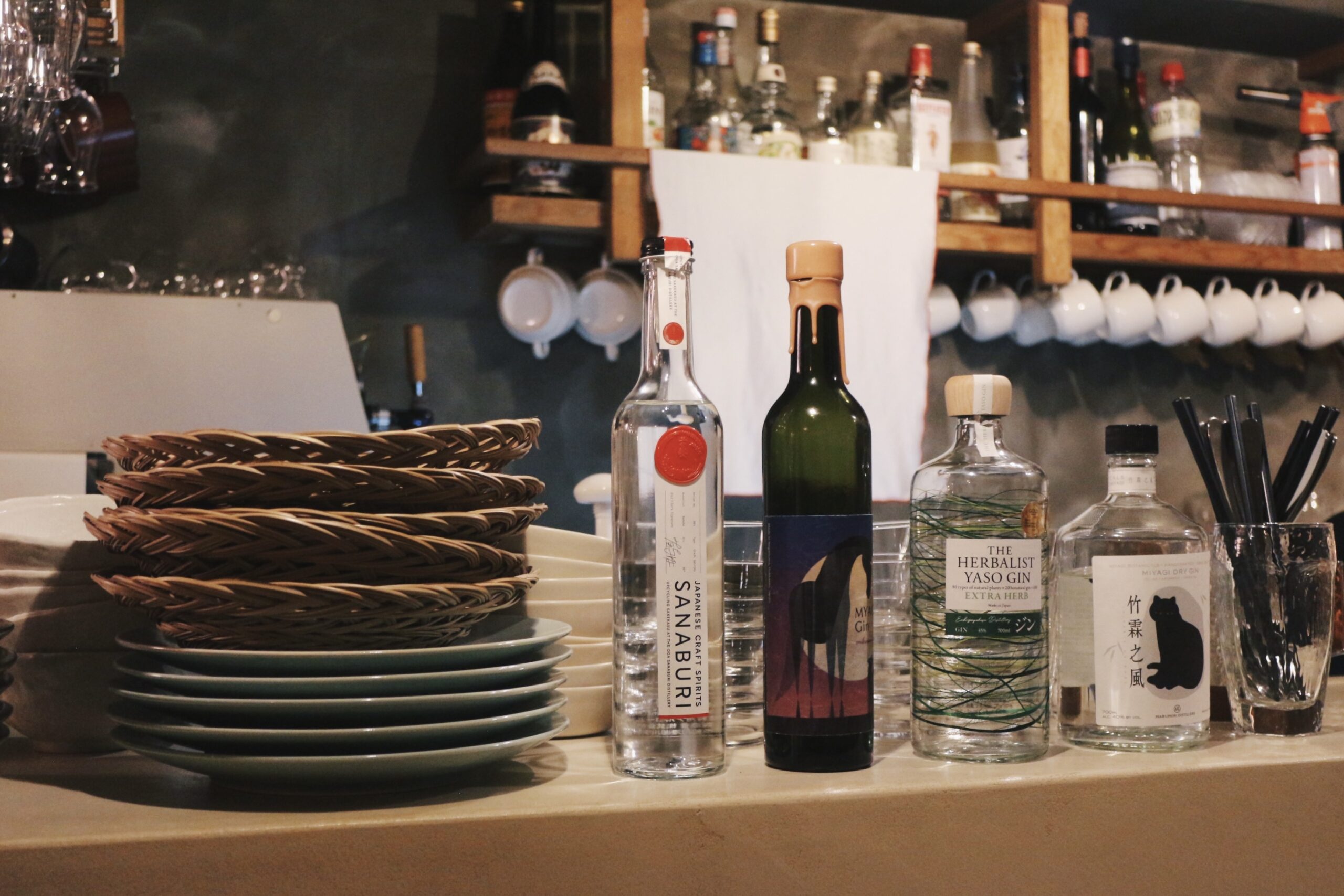 吉祥寺の居酒屋「呑楽Neko」のカウンター席