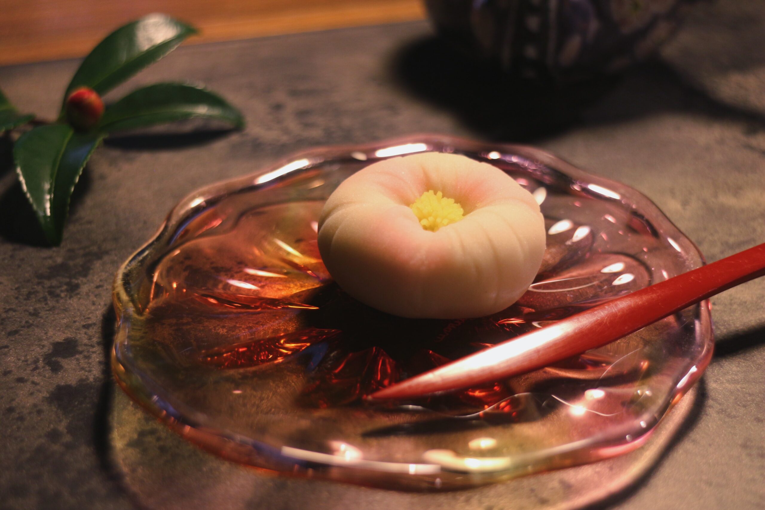 金沢「一笑」　器にのった上生菓子