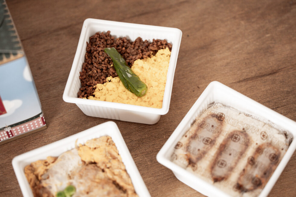 とんかつ まい泉「東京駅丸の内駅舎 三階建て弁当」