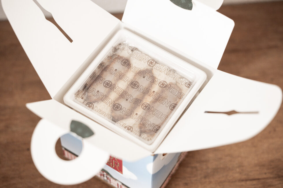 とんかつ まい泉「東京駅丸の内駅舎 三階建て弁当」