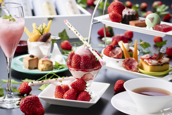 大阪エクセルホテル東急　大阪産(もん)いちご「紅ほっぺ」と桜のアフタヌーンティー