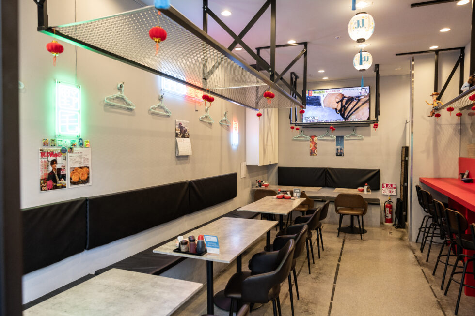 「餃子と点心 台湾点心屋台 紬茶ん」内観