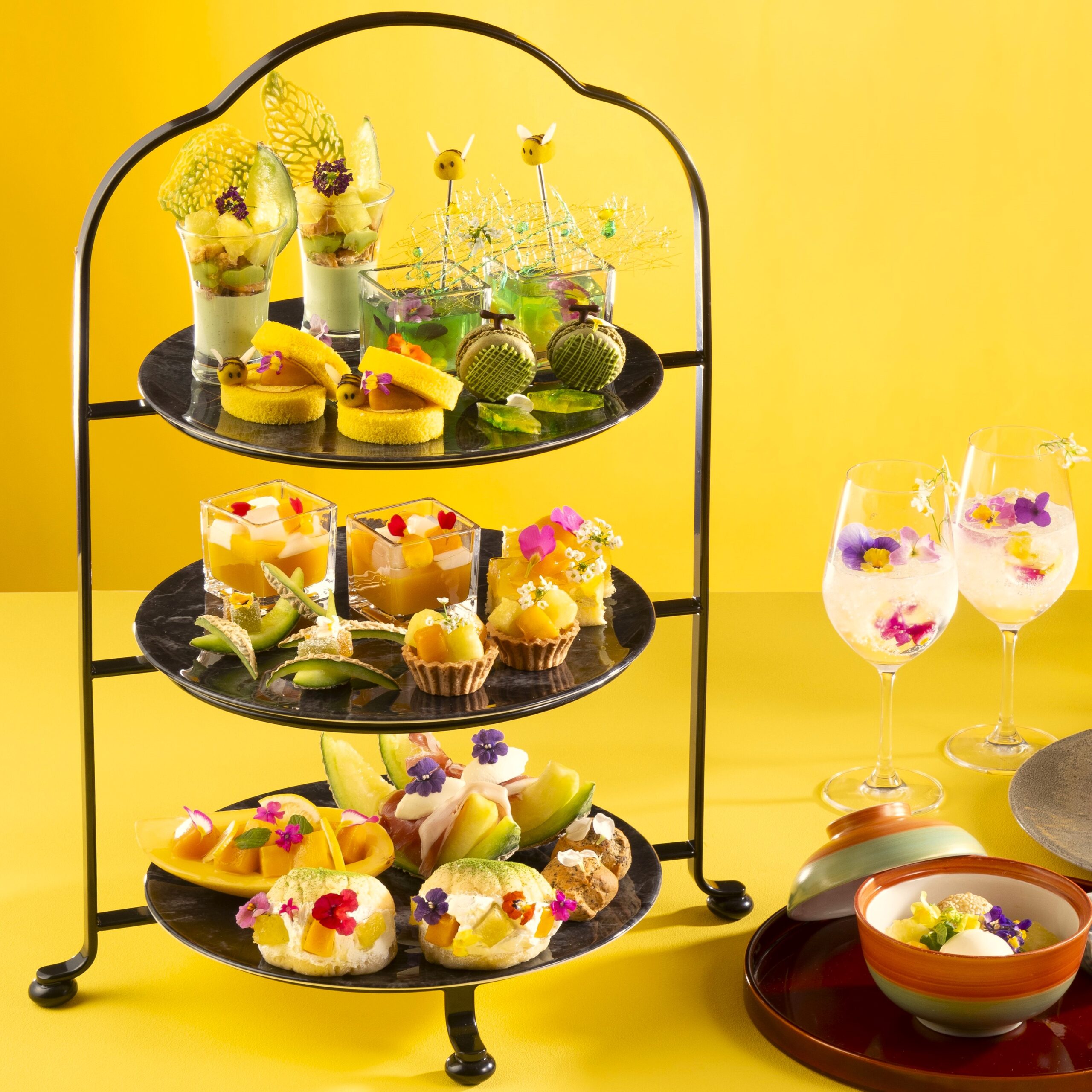 富山エクセルホテル東急　レストラン「リコモンテ」　マンゴー＆メロン Bloom Afternoon Tea