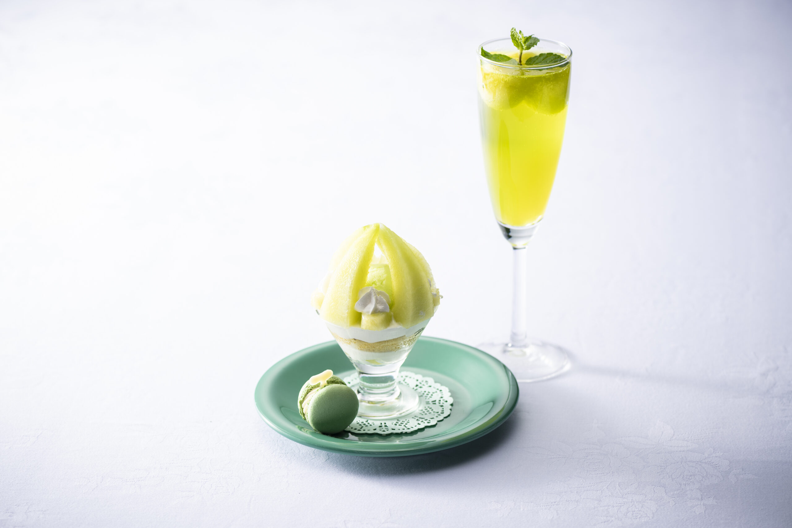 大阪エクセルホテル東急　BAR&LOUNGE「MIDO」メロンパフェ&メロンカクテル Specialデザートセット