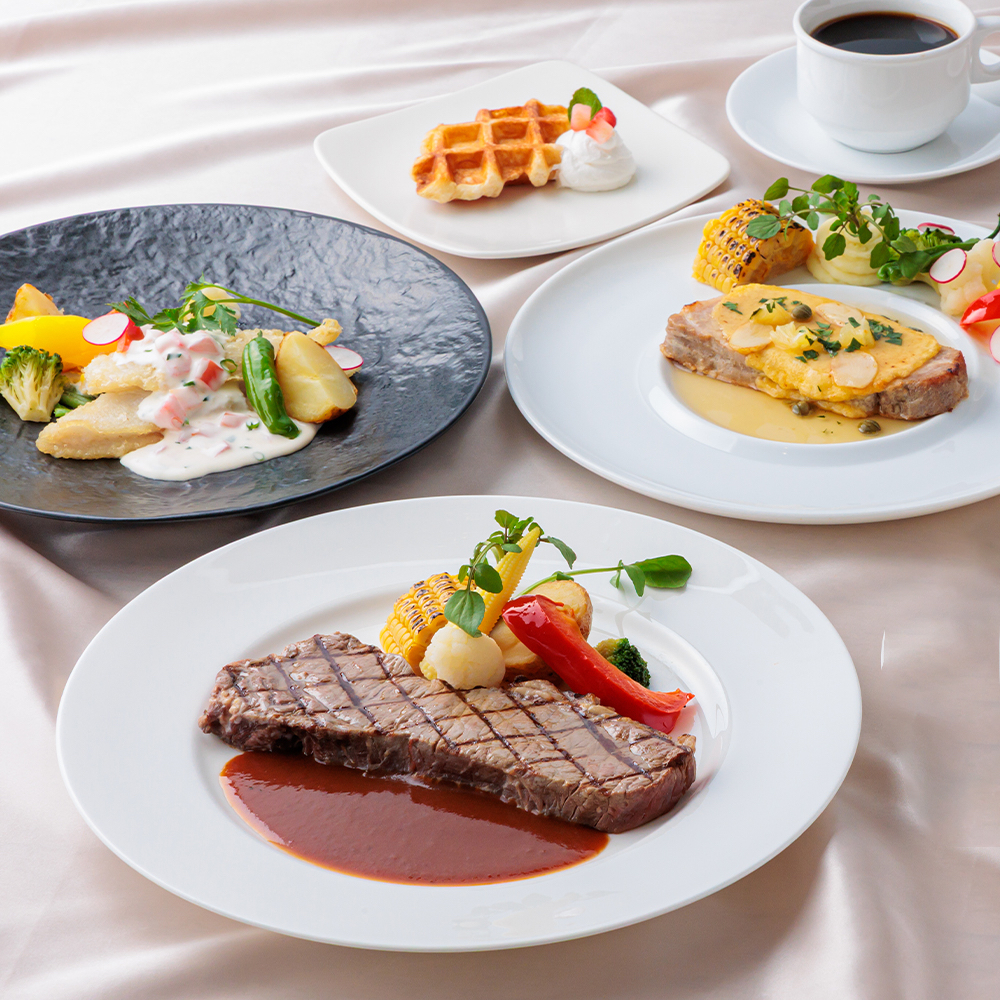 神戸三宮東急REIホテル FINE DINING & LOUNGE TORIKO 3種のメイン料理が食べ放題の「初夏のランチコース」