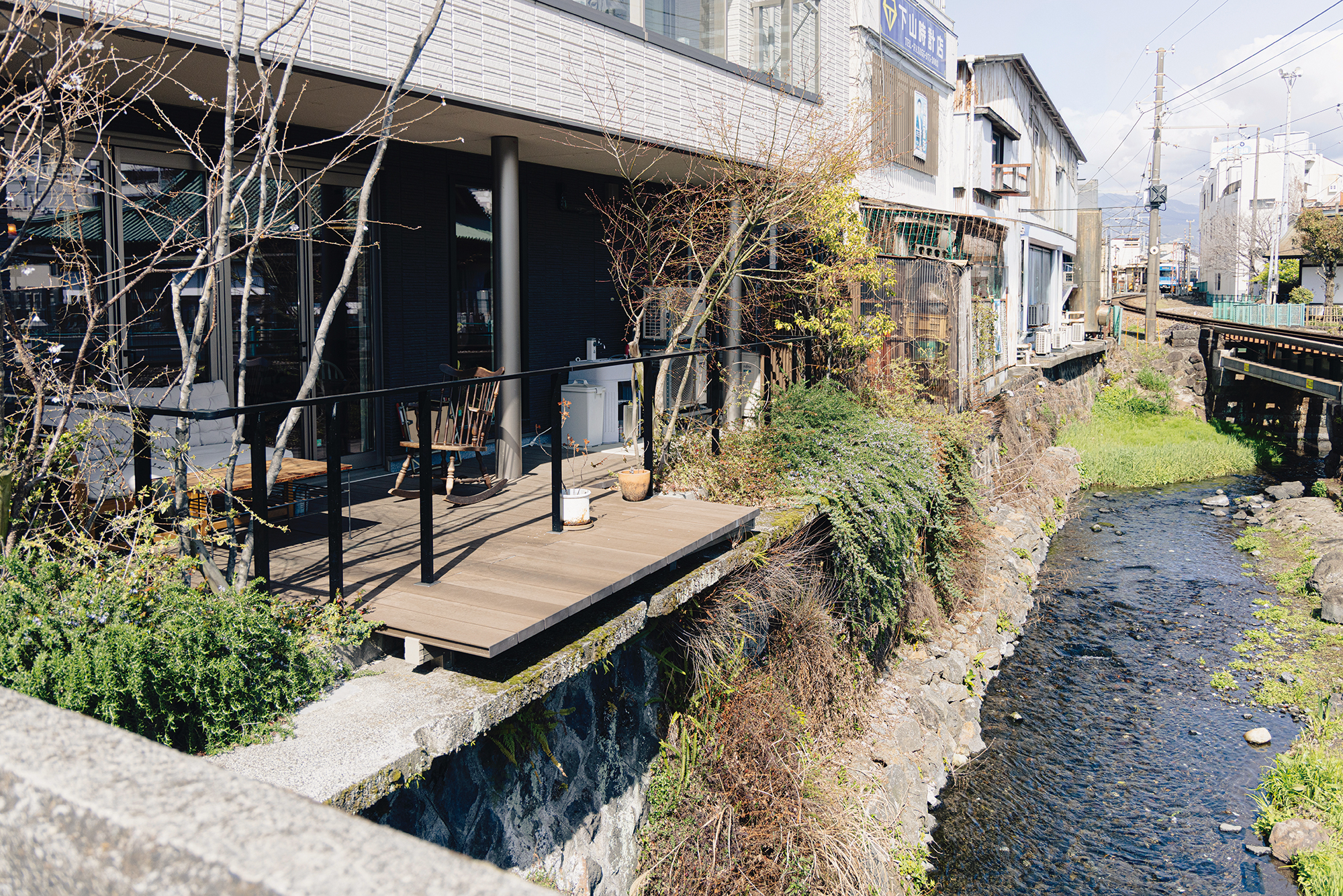 静岡県・三島　「おにぎり&ウクレレ　ダルマ」